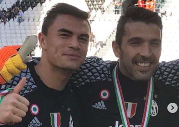 Emil Audero Sebut Satu Kiper yang Jadi Panutannya: Superman Italia Emil Audero Sebut Satu Kiper yang Jadi Panutannya: Superman Italia