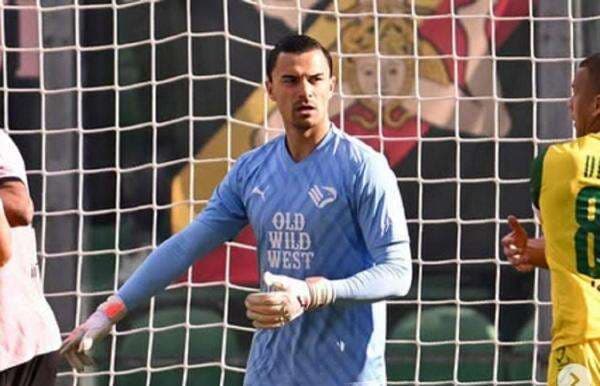 2 Kiper Timnas Indonesia yang Masuk Daftar Kiper Termahal di Asia, Nomor 1 Pernah Termahal di Benua Kuning! 2 Kiper Timnas Indonesia yang Masuk Daftar Kiper Termahal di Asia, Nomor 1 Pernah Termahal di Benua Kuning!