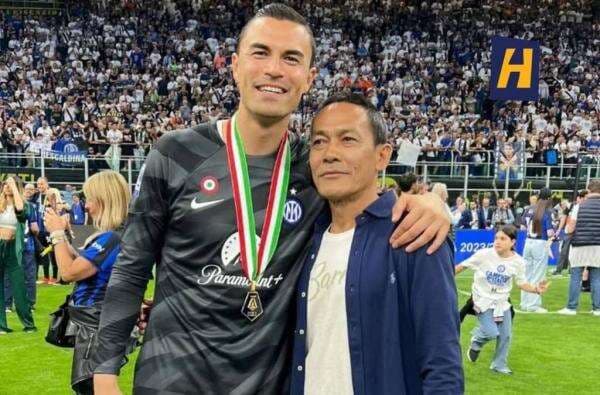 Profil dan Biodata Edi Mulyadi, Ayah Emil Audero yang Bangga Lihat Anaknya Bela Timnas Indonesia Profil dan Biodata Edi Mulyadi, Ayah Emil Audero yang Bangga Lihat Anaknya Bela Timnas Indonesia