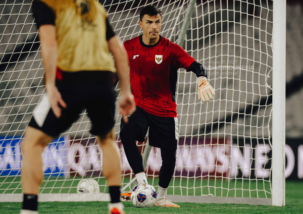 Maarten Paes Absen di Laga Timnas Indonesia vs China karena Akumulasi Kartu, Emil Audero Siap Debut! Maarten Paes Absen di Laga Timnas Indonesia vs China karena Akumulasi Kartu, Emil Audero Siap Debut!