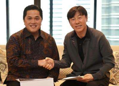 Tepis Isu Kurang Sedap soal Shin Tae-yong, Erick Thohir: PSSI Sudah Bayar Uang Kompensasi Pemecatan Tepis Isu Kurang Sedap soal Shin Tae-yong, Erick Thohir: PSSI Sudah Bayar Uang Kompensasi Pemecatan