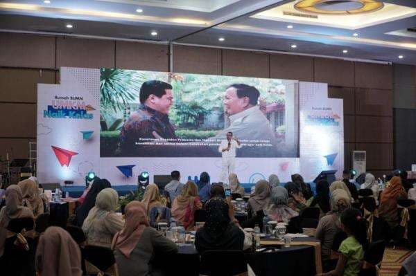 Langkah Erick Thohir Dukung Ekonomi Kerakyatan lewat Pelatihan UMKM Naik Kelas 2025 Langkah Erick Thohir Dukung Ekonomi Kerakyatan lewat Pelatihan UMKM Naik Kelas 2025