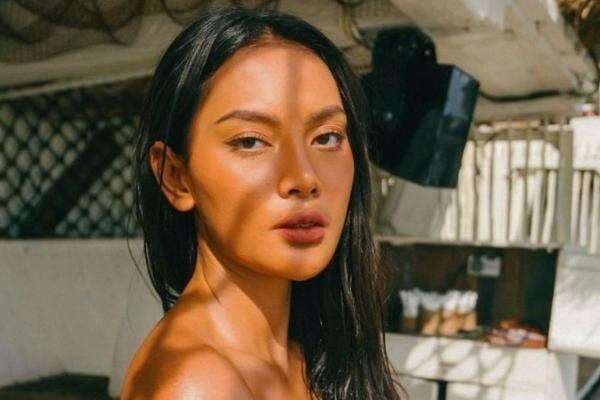 Video Curhat Erika Carlina Viral Lagi Usai Akui Hamil di Luar Nikah Video Curhat Erika Carlina Viral Lagi Usai Akui Hamil di Luar Nikah