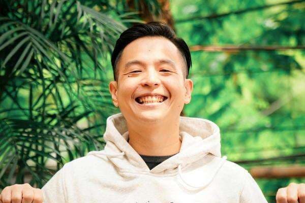 Bisnis dan Kekayaan Ernest Prakasa, Komika yang Namanya Tercantum Sebagai Penerima BSU 2025 Bisnis dan Kekayaan Ernest Prakasa, Komika yang Namanya Tercantum Sebagai Penerima BSU 2025