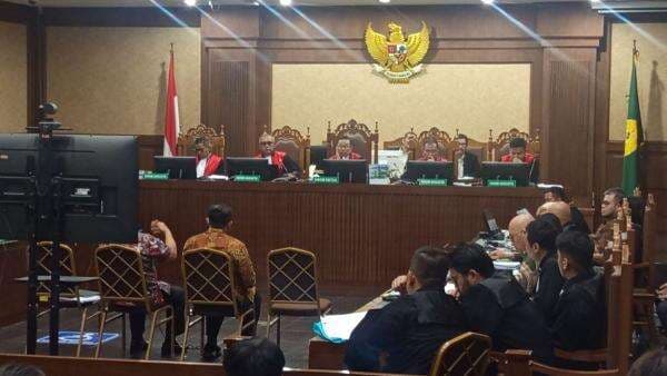 Terdakwa Korupsi Chromebook Tinggalkan Uang Rp50 Juta di Rumah Saksi Terdakwa Korupsi Chromebook Tinggalkan Uang Rp50 Juta di Rumah Saksi