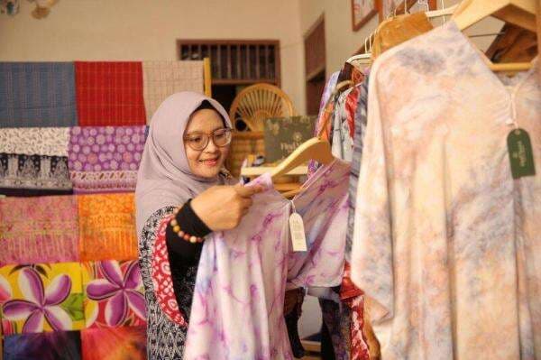 Findmeera, UMKM Binaan BRI yang Buktikan Perempuan Bisa Berdaya dari Rumah Findmeera, UMKM Binaan BRI yang Buktikan Perempuan Bisa Berdaya dari Rumah