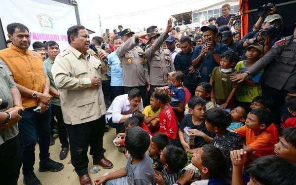 Janji Kawal Pemulihan Aceh Tamiang, Prabowo: Anak-Anak Cepat Kembali Sekolah Janji Kawal Pemulihan Aceh Tamiang, Prabowo: Anak-Anak Cepat Kembali Sekolah