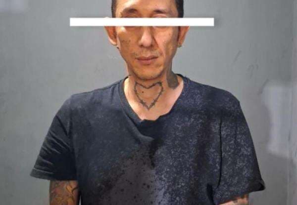 Tampang Pria Diduga ODGJ yang Tusuk 4 Orang di Cilandak Jaksel Tampang Pria Diduga ODGJ yang Tusuk 4 Orang di Cilandak Jaksel