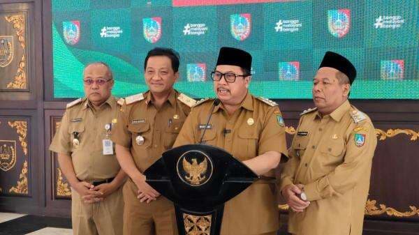 Eks Pejabat Mesum Ikut Job Fit Eselon II, Bupati Jombang Malah Sebut Begini Eks Pejabat Mesum Ikut Job Fit Eselon II, Bupati Jombang Malah Sebut Begini