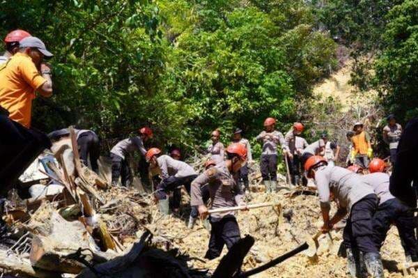Polda Sumut Perpanjang Operasi Aman Nusa II, Fokus Penanggulangan Banjir dan Longsor Polda Sumut Perpanjang Operasi Aman Nusa II, Fokus Penanggulangan Banjir dan Longsor