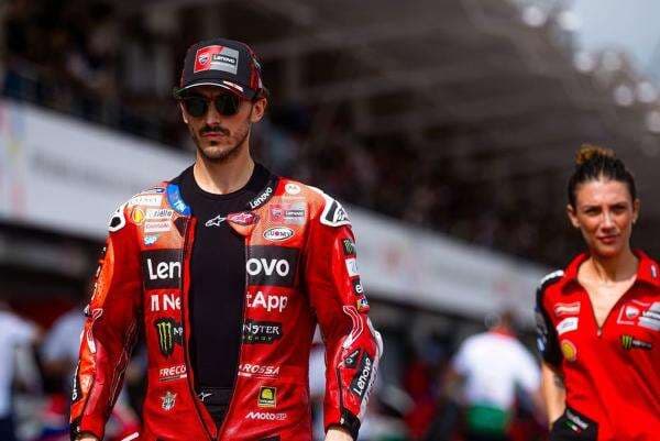 Ayah Jorge Lorenzo Sentil Francesco Bagnaia: Saya Tidak Suka Pembalap Cengeng! Ayah Jorge Lorenzo Sentil Francesco Bagnaia: Saya Tidak Suka Pembalap Cengeng!