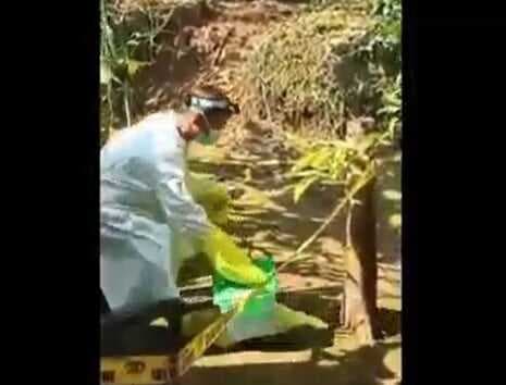 Geger, Jasad Bayi Terbungkus Plastik Ditemukan Terkubur di Pekarangan di Cilacap Geger, Jasad Bayi Terbungkus Plastik Ditemukan Terkubur di Pekarangan di Cilacap