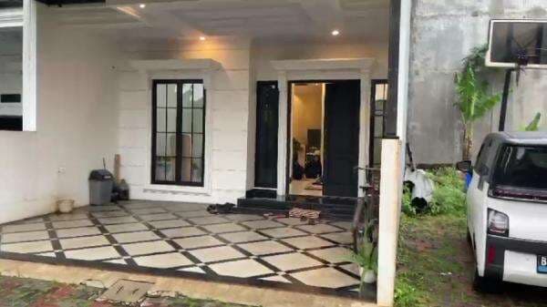 Suasana Rumah Duka Epy Kusnandar, Keluarga Siap Sambut Jenazah Sang Aktor Suasana Rumah Duka Epy Kusnandar, Keluarga Siap Sambut Jenazah Sang Aktor