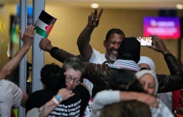 Kisah Kelam Aktivis GSF di Tahanan Israel: Muslimah Dirampas Jilbabnya dan Dipukul Kisah Kelam Aktivis GSF di Tahanan Israel: Muslimah Dirampas Jilbabnya dan Dipukul