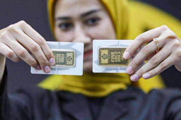 Harga Emas Antam (ANTM) Stagnan di Rp2.738.000 Per Gram Hari Ini 7 Juni 2026 Harga Emas Antam (ANTM) Stagnan di Rp2.738.000 Per Gram Hari Ini 7 Juni 2026