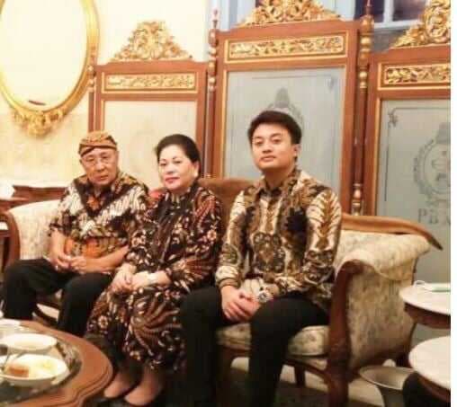 Raja Keraton Solo Pakubuwono XIII Wafat di Usia 77 Tahun, Sakit Apa? Raja Keraton Solo Pakubuwono XIII Wafat di Usia 77 Tahun, Sakit Apa?