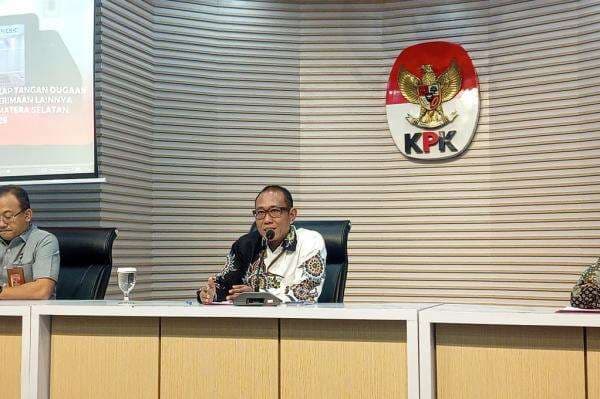 Kasus Bupati Muara Enim, KPK Bongkar Setoran Rp500 Juta untuk Jaga Hubungan Baik Kasus Bupati Muara Enim, KPK Bongkar Setoran Rp500 Juta untuk Jaga Hubungan Baik