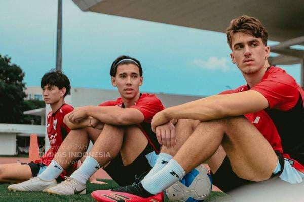 Baru Tiba dari Belanda, Mauro Zijlstra Langsung Gabung TC Timnas U-22 Meski Masih Jet Lag! Baru Tiba dari Belanda, Mauro Zijlstra Langsung Gabung TC Timnas U-22 Meski Masih Jet Lag!