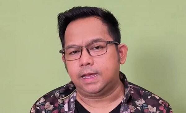 Serahkan Semua Aset, Rumah dan Mobil ke Istri usai Ajukan Cerai, Bedu Pergi Hanya Bawa Diri Serahkan Semua Aset, Rumah dan Mobil ke Istri usai Ajukan Cerai, Bedu Pergi Hanya Bawa Diri