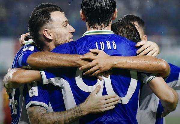 Usai Persib Bandung Sikat Selangor FC, Bojan Hodak Beri Peringatan ke Adam Alis Cs Usai Persib Bandung Sikat Selangor FC, Bojan Hodak Beri Peringatan ke Adam Alis Cs