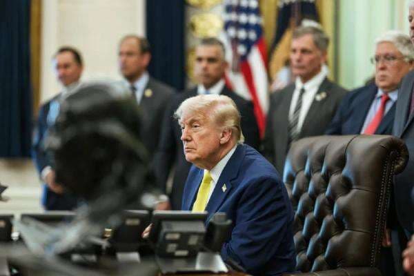 Trump Mendadak Batal Bombardir Iran Besar-besaran, Israel Terkejut Trump Mendadak Batal Bombardir Iran Besar-besaran, Israel Terkejut