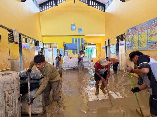 Pertamina Bersihkan Puskesmas Rantau, Pulihkan Layanan Kesehatan Aceh Tamiang Pertamina Bersihkan Puskesmas Rantau, Pulihkan Layanan Kesehatan Aceh Tamiang