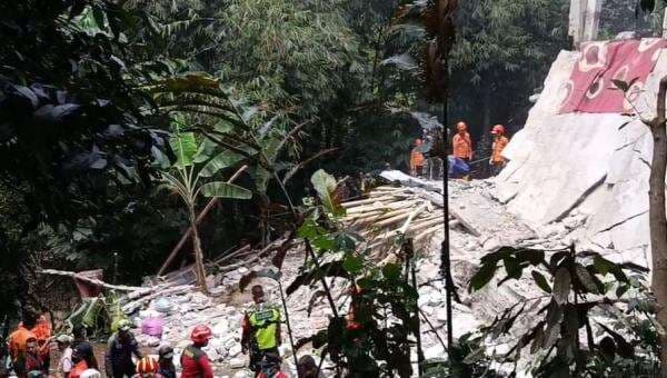 85 Korban Luka Musala Ambruk di Bogor Dirawat di 3 RS, Pemkab Tanggung Seluruh Biaya Perawatan 85 Korban Luka Musala Ambruk di Bogor Dirawat di 3 RS, Pemkab Tanggung Seluruh Biaya Perawatan