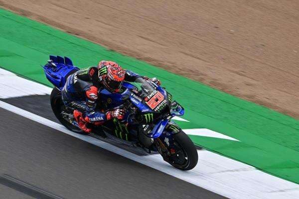 Hasil Latihan Bebas 2 MotoGP Inggris 2025: Fabio Quartararo Asapi Marc Marquez! Hasil Latihan Bebas 2 MotoGP Inggris 2025: Fabio Quartararo Asapi Marc Marquez!
