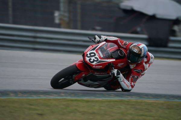 Bikin Bangga, Fadillah Arbi Resmi Jadi Pembalap Indonesia Terbaru yang Mentas di Moto3! Bikin Bangga, Fadillah Arbi Resmi Jadi Pembalap Indonesia Terbaru yang Mentas di Moto3!