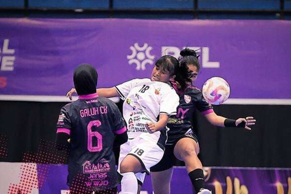Hasil Women Pro Futsal League Indonesia 2025: Fafage Femeni Menang Tipis 1-0 atas Karmila Sari Hasil Women Pro Futsal League Indonesia 2025: Fafage Femeni Menang Tipis 1-0 atas Karmila Sari