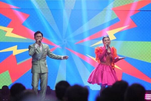 Fajar Noor dan Vanessa Zee Tampil Memukau di Panggung Digital Innovation Awards 2025 Fajar Noor dan Vanessa Zee Tampil Memukau di Panggung Digital Innovation Awards 2025