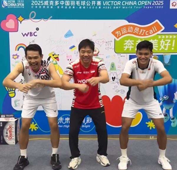 Cerita Lucu Fajar/Fikri soal Selebrasi Pacu Jalur saat Juara China Open 2025: Sudah Disiapin Sebelumnya Cerita Lucu Fajar/Fikri soal Selebrasi Pacu Jalur saat Juara China Open 2025: Sudah Disiapin Sebelumnya