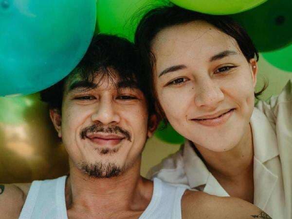 Fandy Christian Akhirnya Angkat Bicara usai Digugat Cerai Dahlia Poland, Bahas soal Anak Fandy Christian Akhirnya Angkat Bicara usai Digugat Cerai Dahlia Poland, Bahas soal Anak