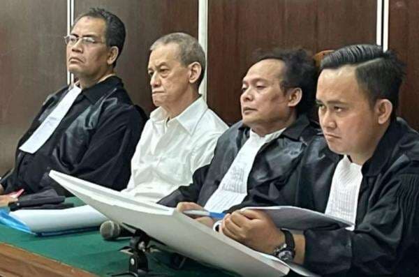 Fariz RM Datangkan Dua Saksi Musisi di Kasus Narkoba, Kuasa Hukum: Dia Tahu Semuanya Fariz RM Datangkan Dua Saksi Musisi di Kasus Narkoba, Kuasa Hukum: Dia Tahu Semuanya