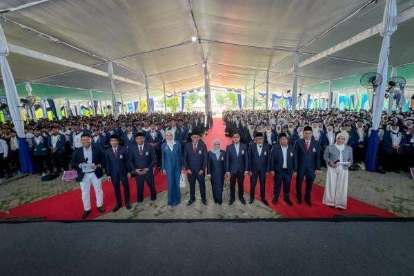 2.500 Mahasiswa Baru Universitas Sunan Gresik Ikuti PKKMB 2.500 Mahasiswa Baru Universitas Sunan Gresik Ikuti PKKMB