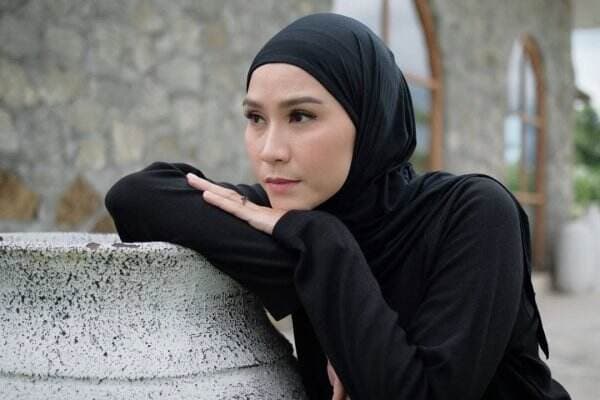 Demi Kawal Kasus Pemukulan Karyawan, Zaskia Adya Mecca Batalkan Perjalanan ke Al Aqsa Demi Kawal Kasus Pemukulan Karyawan, Zaskia Adya Mecca Batalkan Perjalanan ke Al Aqsa