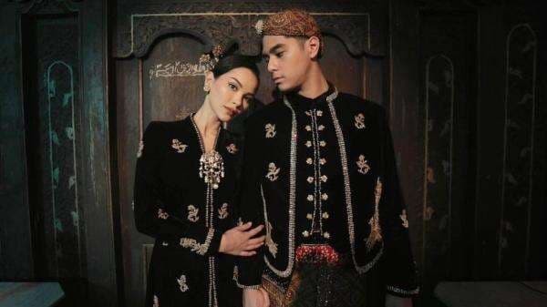 Heboh! Undangan Nikah Al Ghazali dan Alyssa Daguise Terdapat Nama Mulan Jameela Heboh! Undangan Nikah Al Ghazali dan Alyssa Daguise Terdapat Nama Mulan Jameela