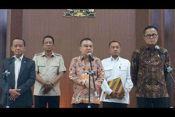 Dasco Bahas Tata Kelola PT DSI Bersama Bahlil dan Kepala BP BUMN: Ada Beberapa Perlu Diperjelas Dasco Bahas Tata Kelola PT DSI Bersama Bahlil dan Kepala BP BUMN: Ada Beberapa Perlu Diperjelas