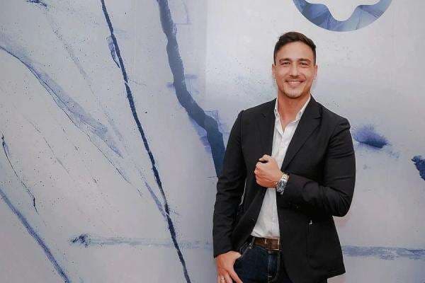 Hamish Daud Diduga Selingkuh di Aplikasi Pinterest, Apa Itu? Hamish Daud Diduga Selingkuh di Aplikasi Pinterest, Apa Itu?