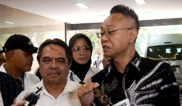 Relawan Jokowi Desak Polri Tetapkan Roy Suryo Cs Jadi Tersangka Fitnah Ijazah Palsu Relawan Jokowi Desak Polri Tetapkan Roy Suryo Cs Jadi Tersangka Fitnah Ijazah Palsu