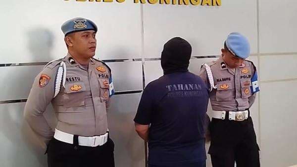 Korupsi Rp1 Miliar, Kades di Kuningan Diduga Gunakan Dana Desa untuk Bayar Cicilan Bank Korupsi Rp1 Miliar, Kades di Kuningan Diduga Gunakan Dana Desa untuk Bayar Cicilan Bank