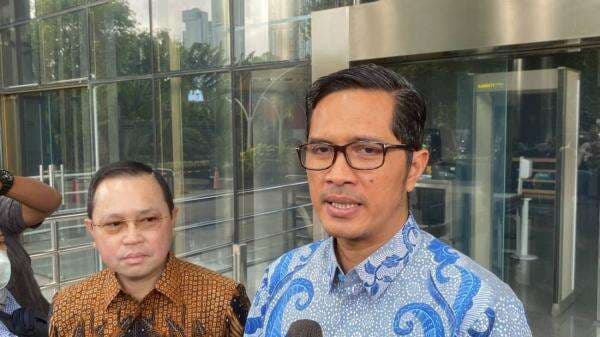 Febri Diansyah Urung Beri Keterangan Soal Kasus Harun Masiku: Penyidik Cuti Febri Diansyah Urung Beri Keterangan Soal Kasus Harun Masiku: Penyidik Cuti