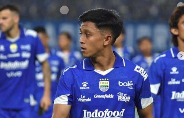 Respons Mengejutkan Bojan Hodak Lihat Febri Hariyadi Cetak Gol di Laga Persib Bandung vs Semen Padang Respons Mengejutkan Bojan Hodak Lihat Febri Hariyadi Cetak Gol di Laga Persib Bandung vs Semen Padang