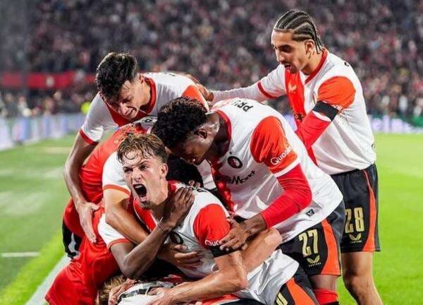 Hasil Liga Champions 2025-2026 Semalam: Feyenoord vs Fenerbahce 2-1, Nice v Benfica 0-2 Hasil Liga Champions 2025-2026 Semalam: Feyenoord vs Fenerbahce 2-1, Nice v Benfica 0-2