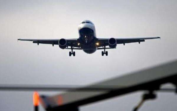 Cuaca Ekstrem Tekan Pendapatan Maskapai hingga 25 Persen Cuaca Ekstrem Tekan Pendapatan Maskapai hingga 25 Persen