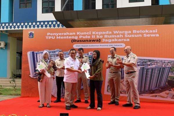 Pramono Relokasi Warga TPU Menteng Pulo II ke Rusun Jagakarsa, Gratiskan Sewa 6 Bulan Pramono Relokasi Warga TPU Menteng Pulo II ke Rusun Jagakarsa, Gratiskan Sewa 6 Bulan