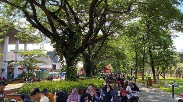 Menutup Pekan Terakhir 2025, 15 Ribu Pengunjung Padati TMII Menutup Pekan Terakhir 2025, 15 Ribu Pengunjung Padati TMII