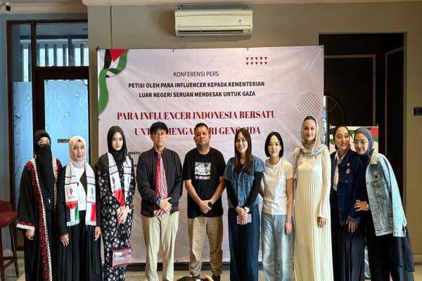 Figur Publik Indonesia Bersatu Suarakan Kemerdekaan Palestina dan Stop Genosida Gaza Figur Publik Indonesia Bersatu Suarakan Kemerdekaan Palestina dan Stop Genosida Gaza