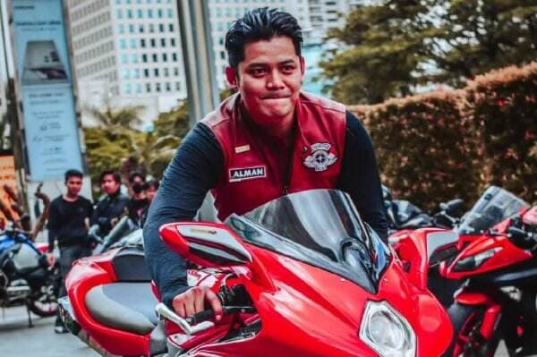 Innalillahi, Aktor Ikatan Cinta Fiki Alman Berduka Cita Innalillahi, Aktor Ikatan Cinta Fiki Alman Berduka Cita