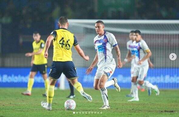 Final Piala Presiden 2025: Oxford United Ditahan Imbang Port FC di Babak Pertama Final Piala Presiden 2025: Oxford United Ditahan Imbang Port FC di Babak Pertama